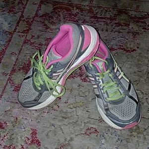 Running shoes